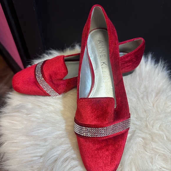 Anne Klein Red Suede Flats with Crystal Embellishment - Picture 1 of 5